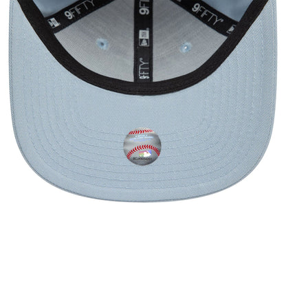 This is a New York Yankees Metallic Pastel Blue 9FIFTY Original Fit Snapback Adjustable Cap 5