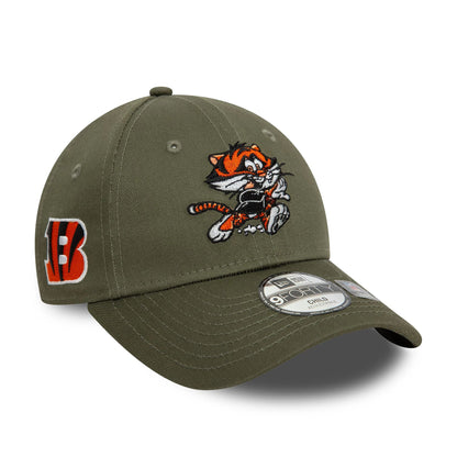 This is a Cincinnati Bengals Child NFL Mascot Green 9FORTY Adjustable Cap 1