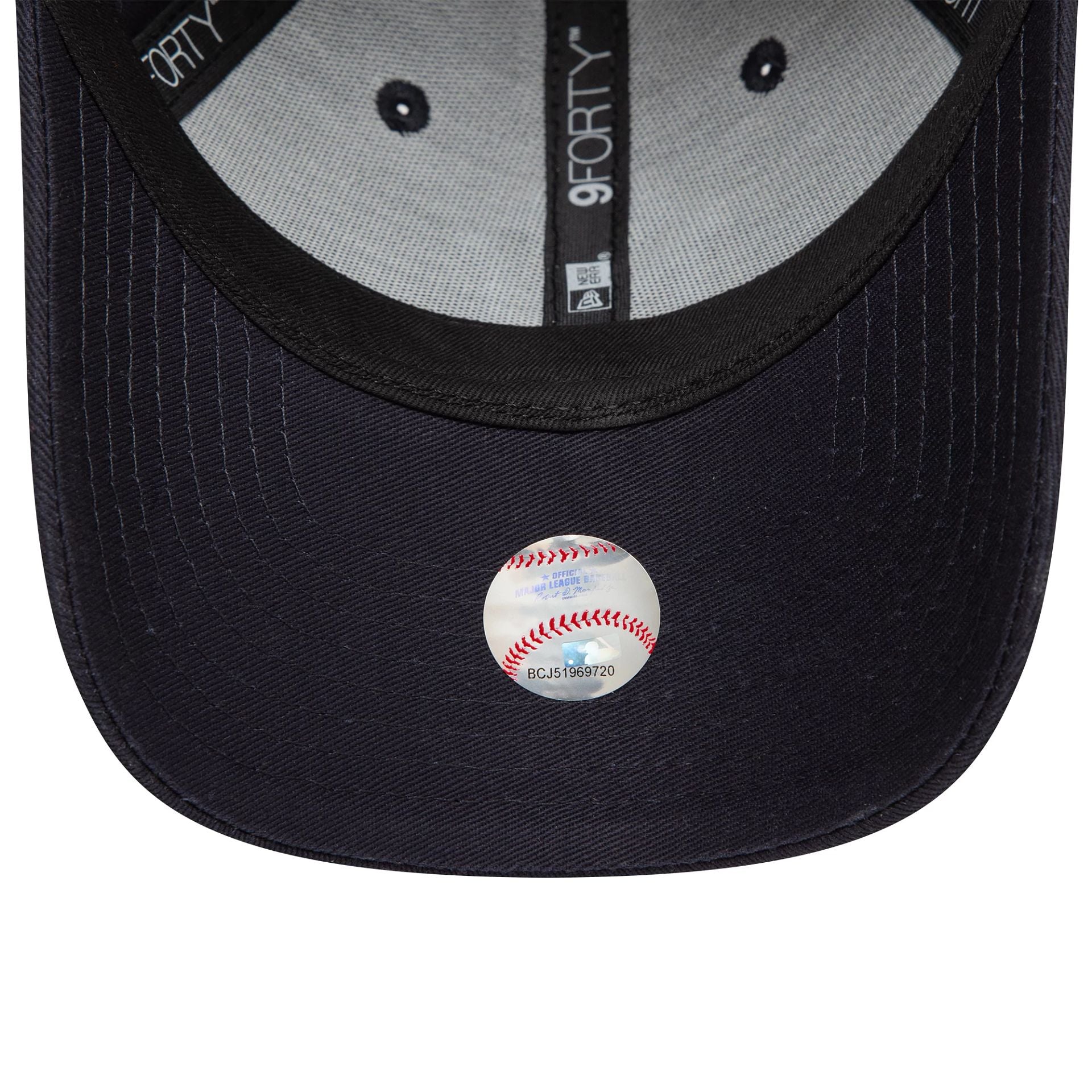 This is a New York Yankees Child League Essential Navy 9FORTY Adjustable Cap 5