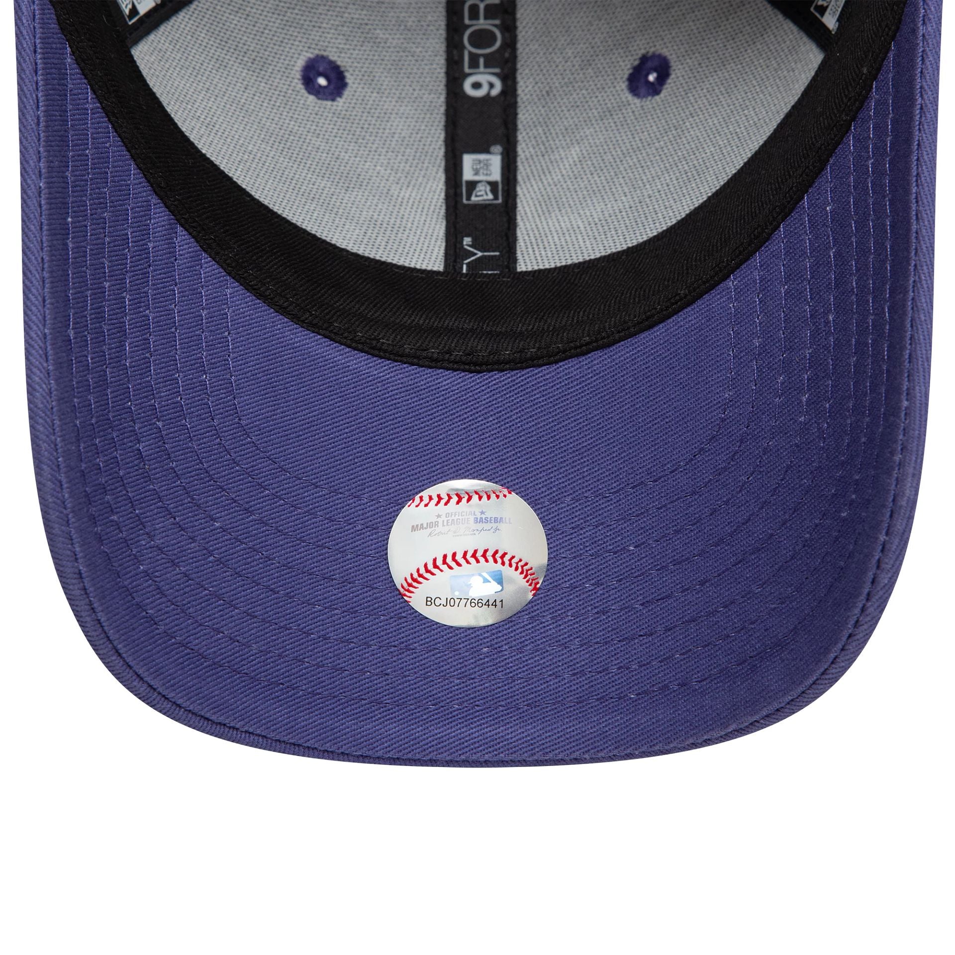 This is a Detroit Tigers Child League Essential Dark Blue 9FORTY Adjustable Cap 5