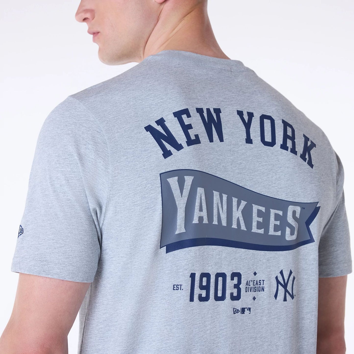 The Male model is wearing New York Yankees MLB Pennant Graphic Grey T-Shirt 7