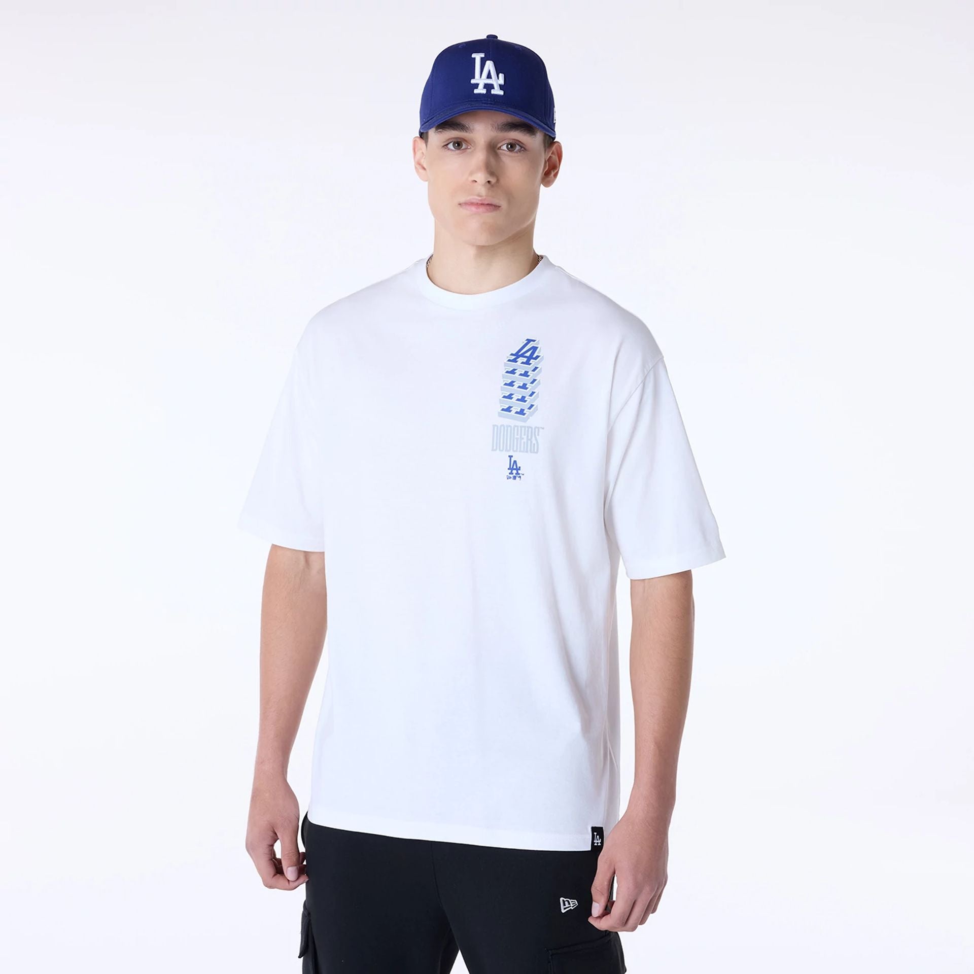 The Male model is wearing LA Dodgers MLB Wordmark White Oversized T-Shirt 1