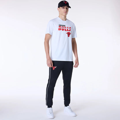 The Male model is wearing Chicago Bulls NBA Essentials White T-Shirt 3