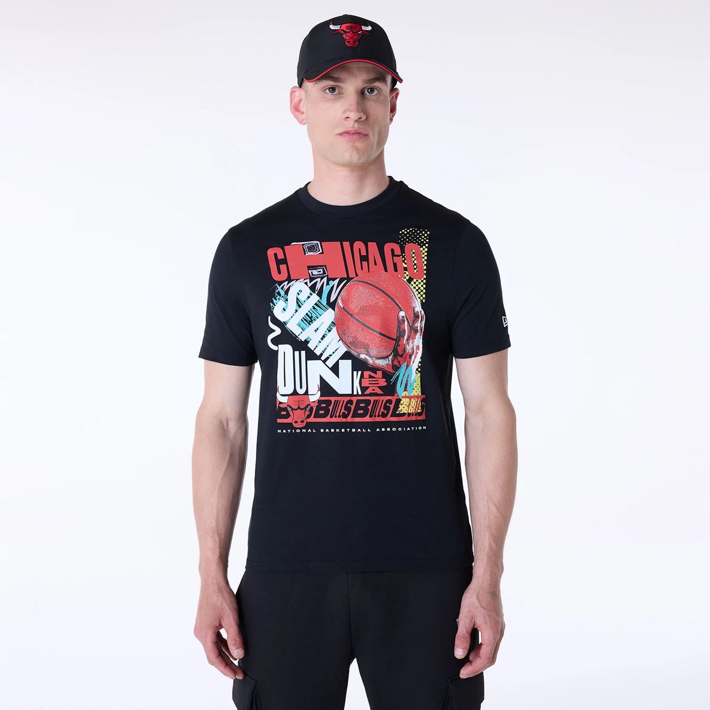 The Male model is wearing Chicago Bulls Basketball Graphic Black T-Shirt 1