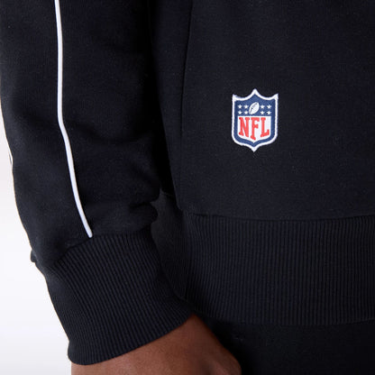 The Male model is wearing Las Vegas Raiders NFL Graphic Black Crew Neck Sweater 3