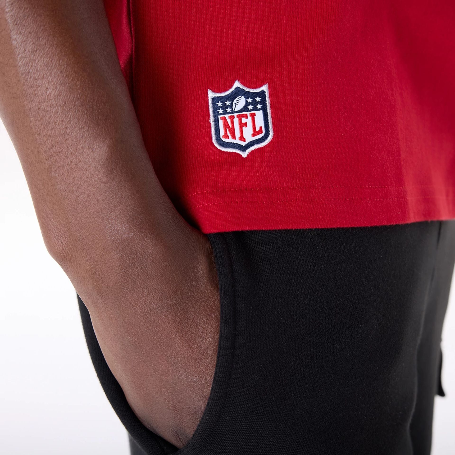 The Male model is wearing San Francisco 49ers NFL Graphic Red T-Shirt 6