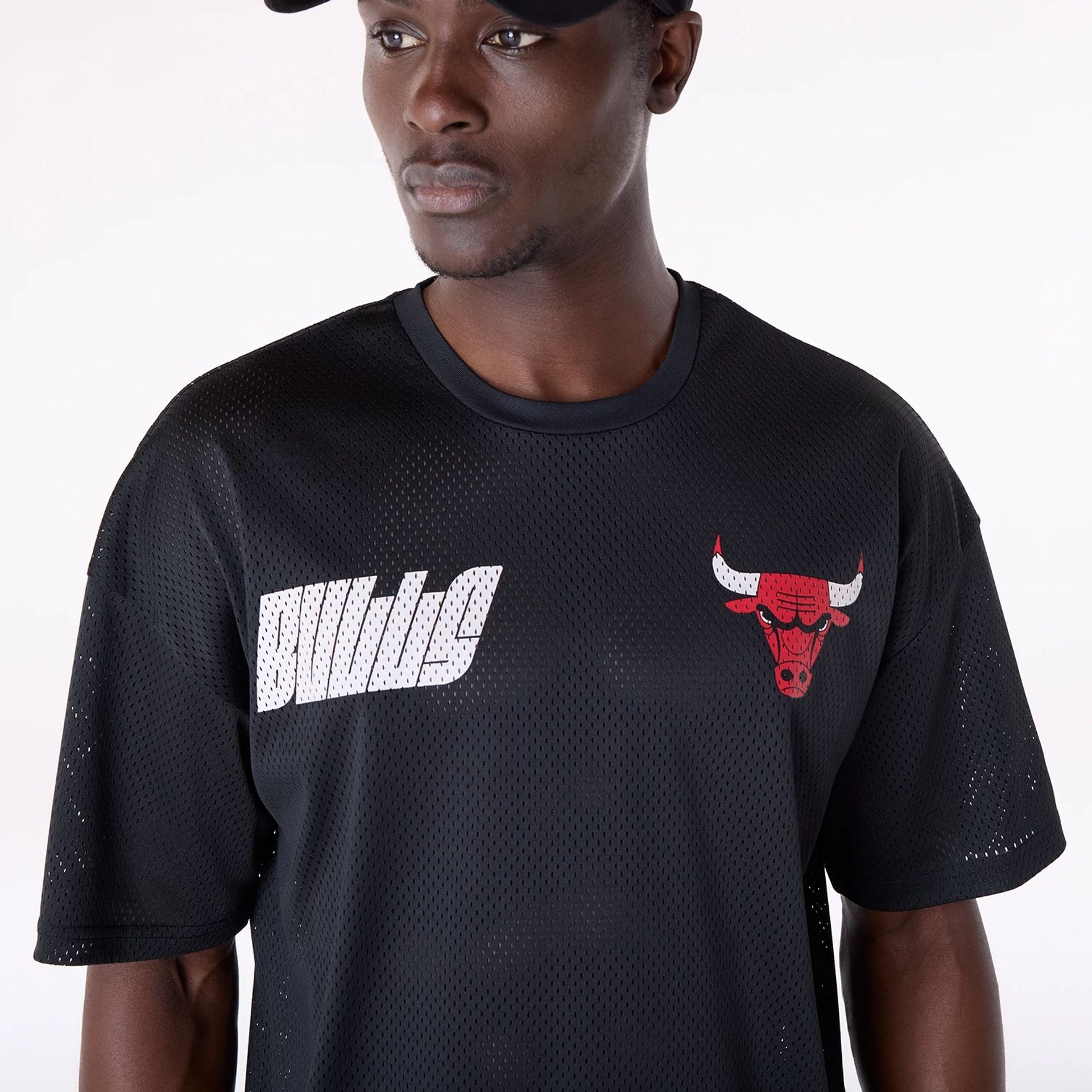 The Male model is wearing Chicago Bulls NBA Graphic Black Mesh T-Shirt 6