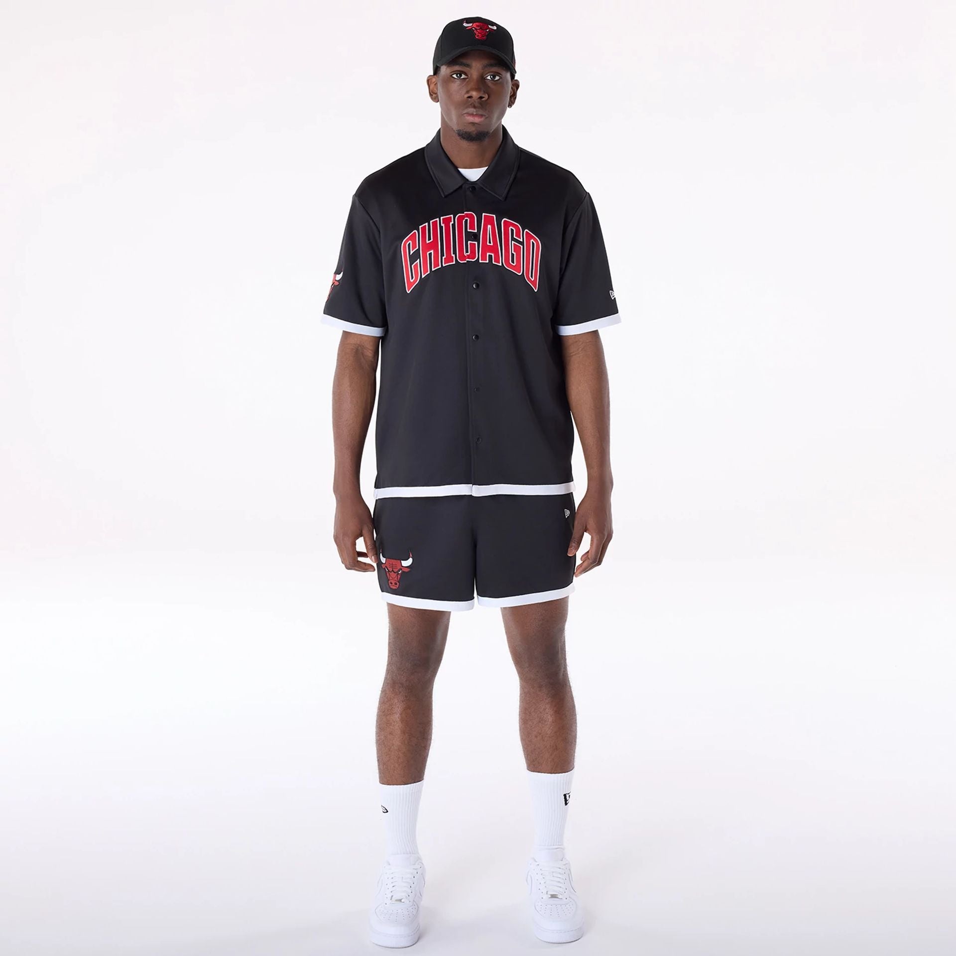 The Male model is wearing Chicago Bulls NBA Team Logo Black Shorts 2