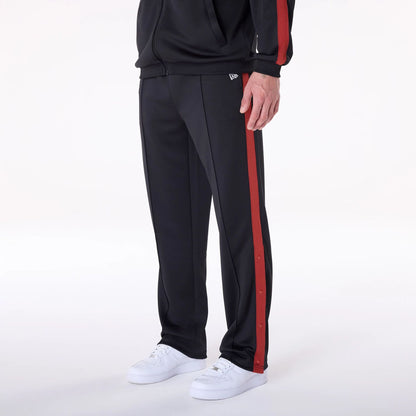 The Male model is wearing Chicago Bulls NBA Straight Black Joggers 8