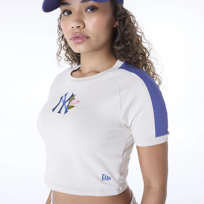 The Female model is wearing New York Yankees Womens MLB Floral Light Beige T-Shirt 7