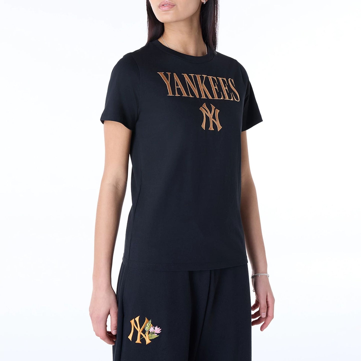 The Female model is wearing New York Yankees Womens MLB Black T-Shirt 5