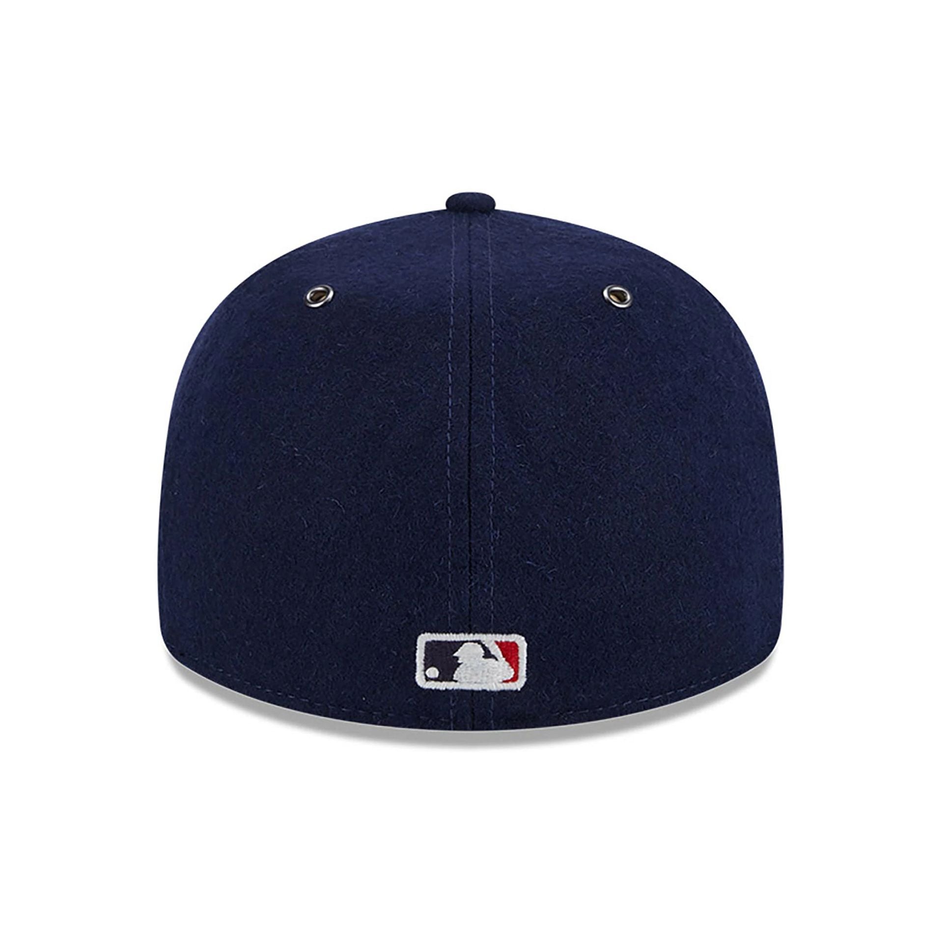 This is a Boston Red Sox Wool Navy Retro Crown 59FIFTY Fitted Cap 5