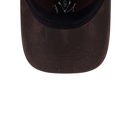 This is a New York Yankees Waxed Canvas Dark Brown 9TWENTY Adjustable Cap 4