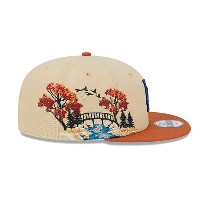 This is a LA Dodgers Fall Landscape Light Beige 9FIFTY Snapback Cap 6