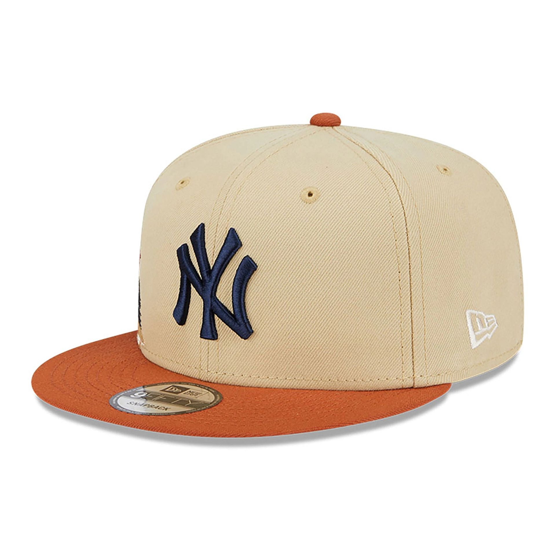 This is a New York Yankees Fall Landscape Light Beige 9FIFTY Snapback Cap 4