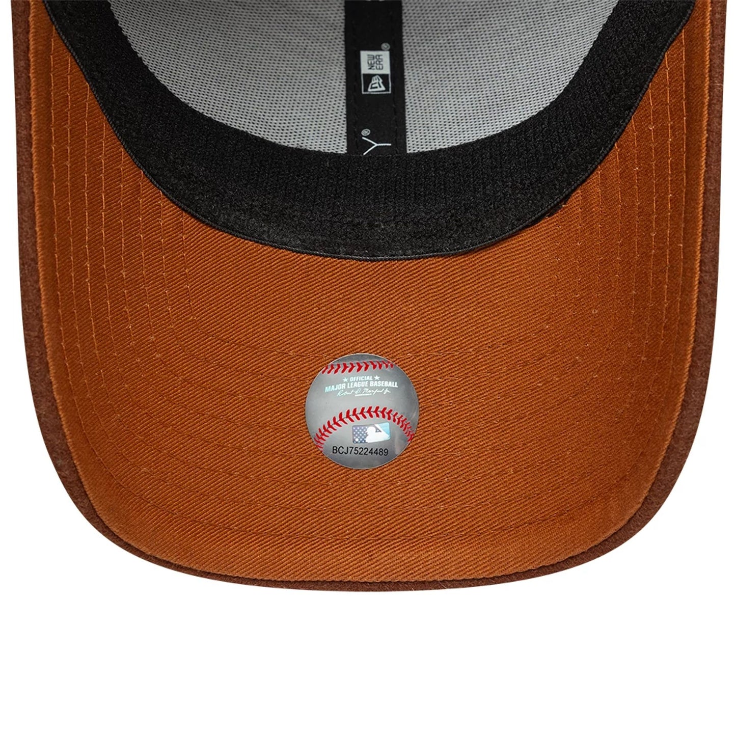 This is a New York Yankees Melton Wool Brown 39THIRTY Stretch-Fit Cap 5