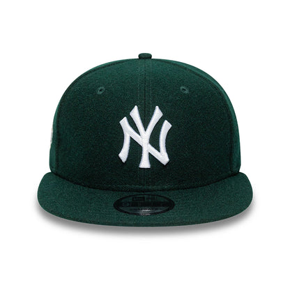 This is a New York Yankees Melton Patch Dark Green 9FIFTY Snapback Adjustable Cap 2