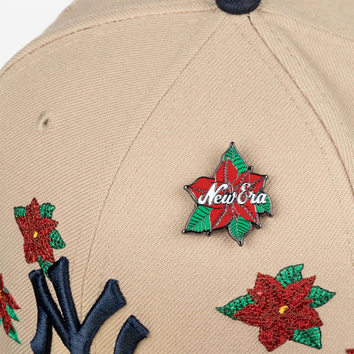 This is a New York Yankees Christmas Poinsettia Light Beige 59FIFTY Fitted Cap 4