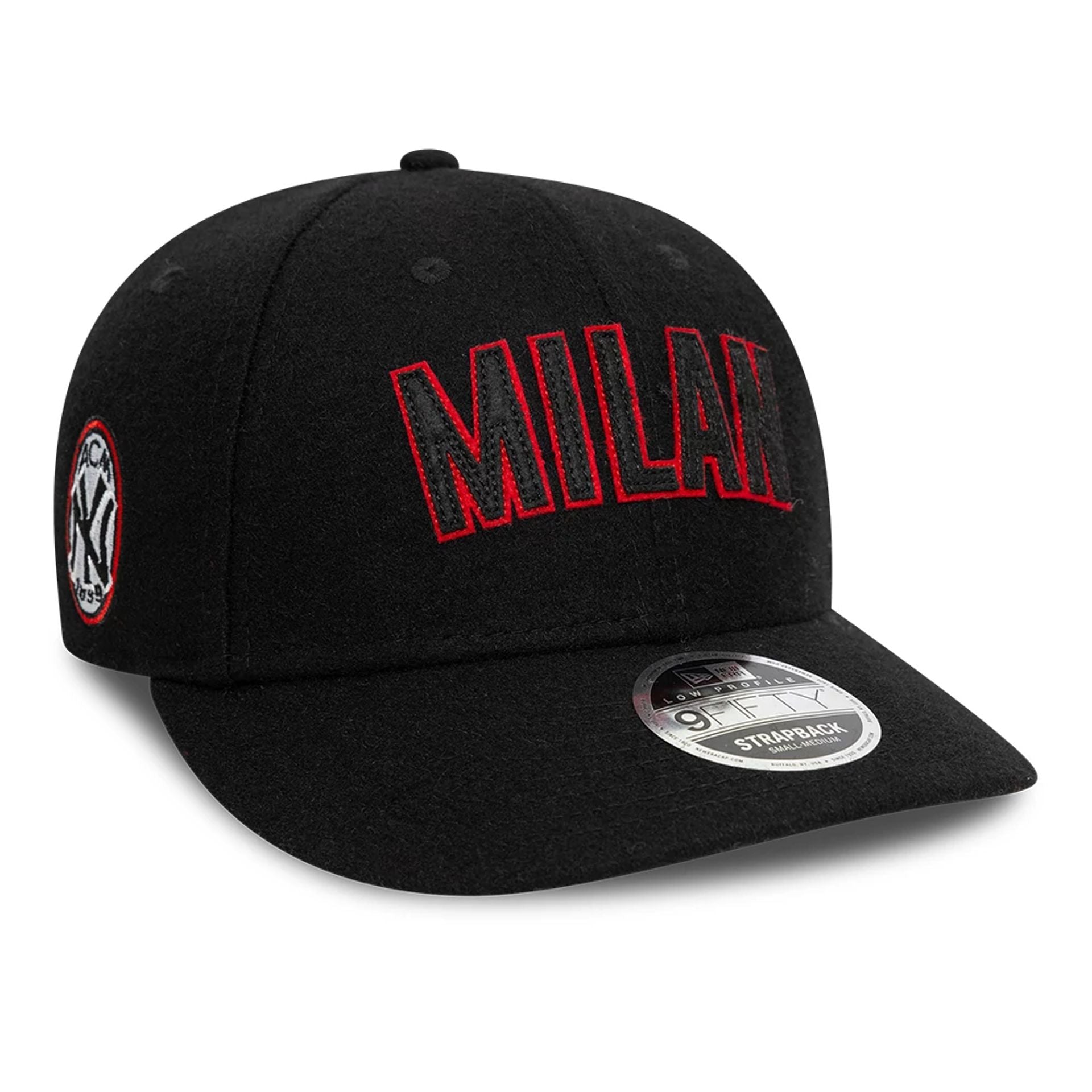 This is a AC Milan x New York Yankees Wordmark Black Low Profile 9FIFTY Strapback Adjustable Cap 1