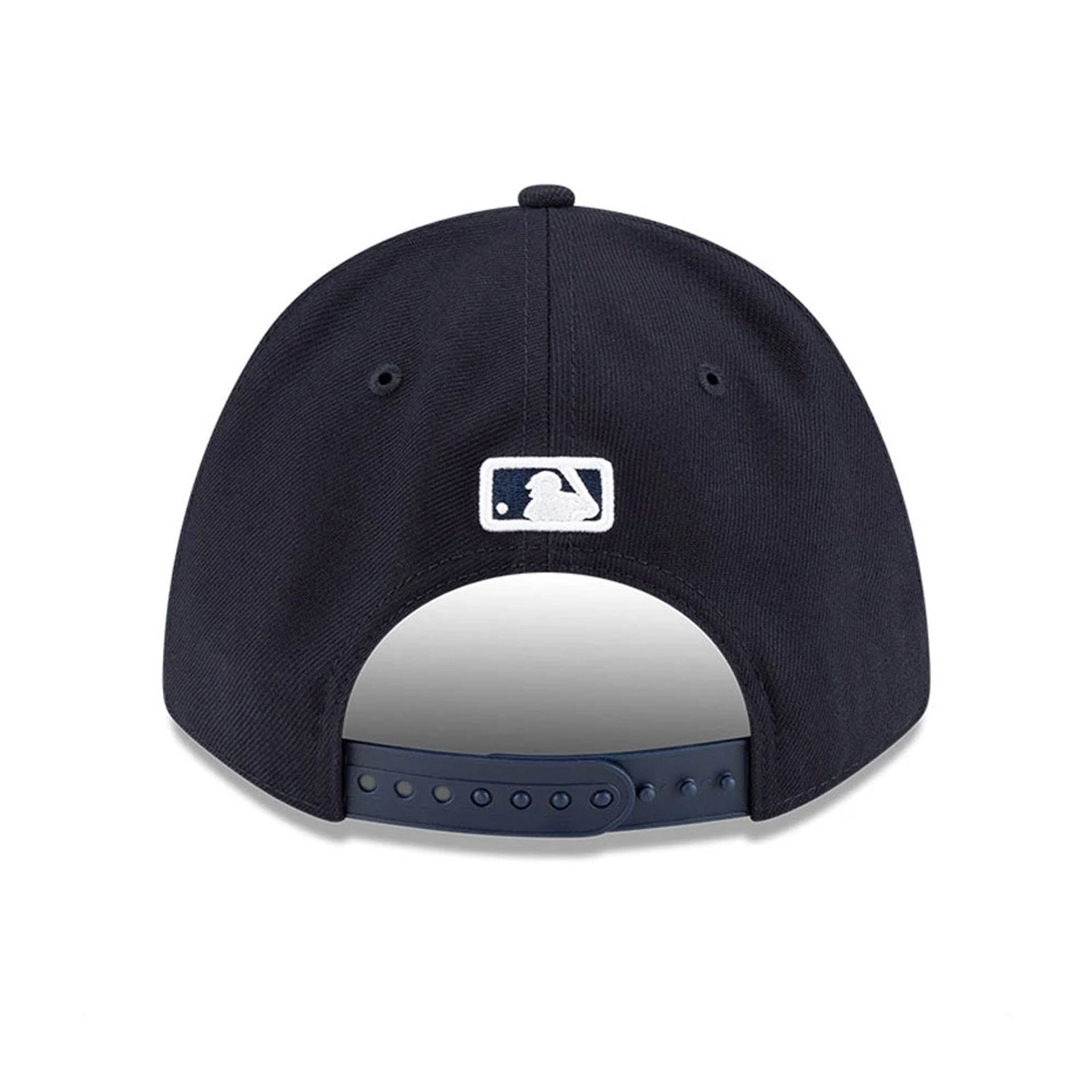 This is a Detroit Tigers MLB Player Replica Navy 9FORTY M-Crown Adjustable Cap 4