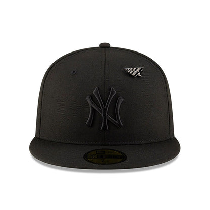 This is a New York Yankees Paper Planes x MLB Black 59FIFTY Fitted Cap 3