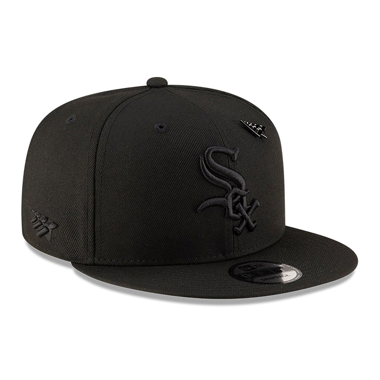 This is a Chicago White Sox Paper Planes x MLB Black 9FIFTY Snapback Cap 4