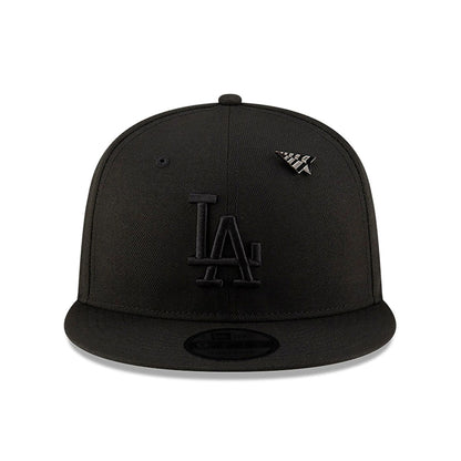 This is a LA Dodgers Paper Planes x MLB Black 9FIFTY Snapback Cap 3