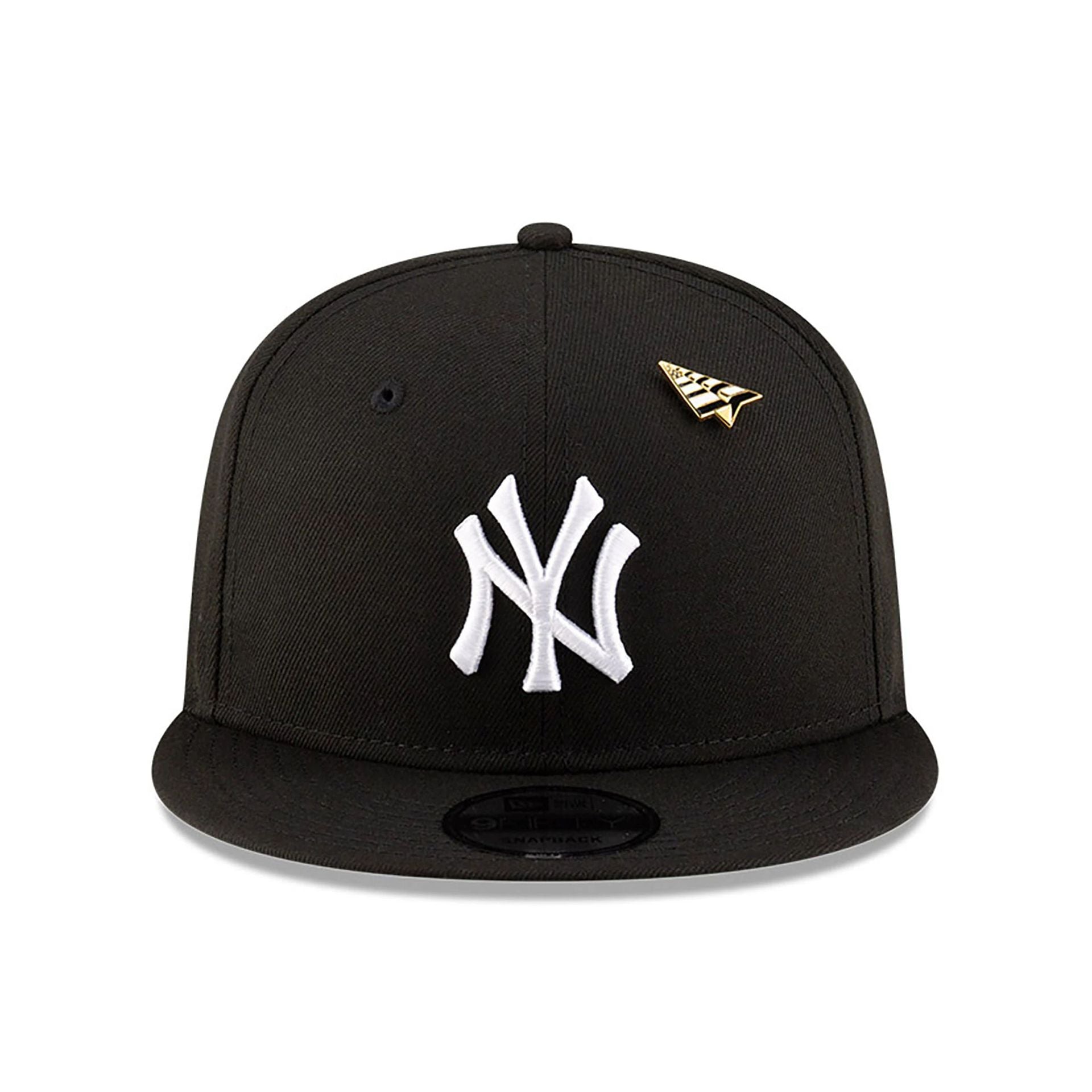 This is a New York Yankees Paper Planes x Yankees Black 9FIFTY Snapback Adjustable Cap 3