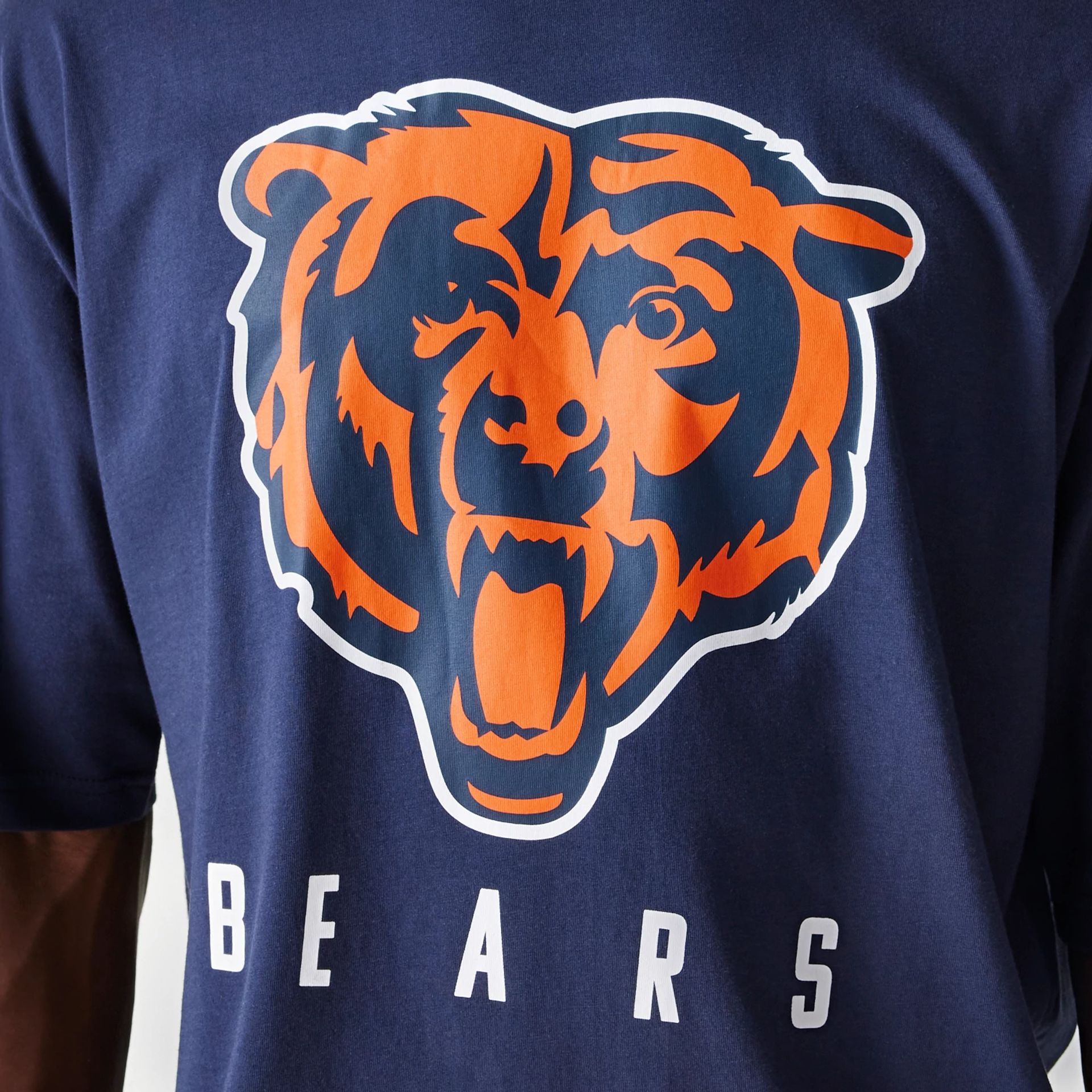 The Male model is wearing Chicago Bears NFL Games Slogan Navy Oversized T-Shirt 5