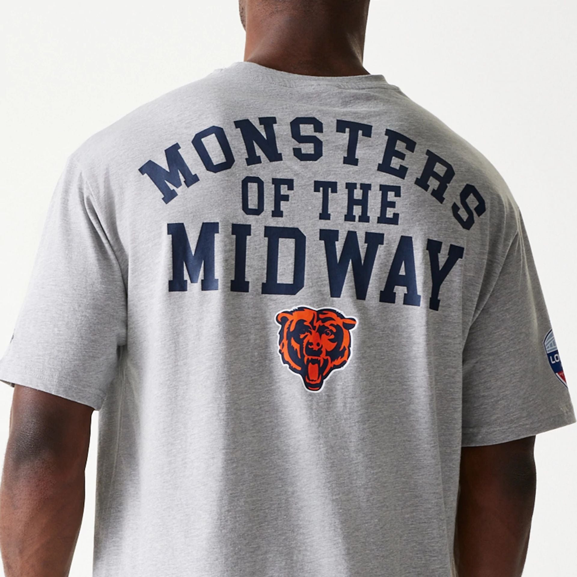 The Male model is wearing Chicago Bears NFL Games Square Arch Grey Oversized T-Shirt 6