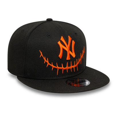 This is a New York Yankees Pumpkin Black 9FIFTY Snapback Cap 4