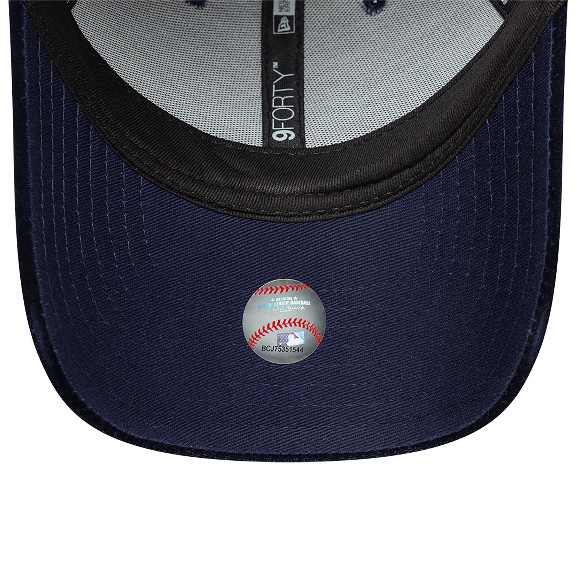 This is a LA Dodgers Tonal Velvet Navy 9FORTY Adjustable Cap 7