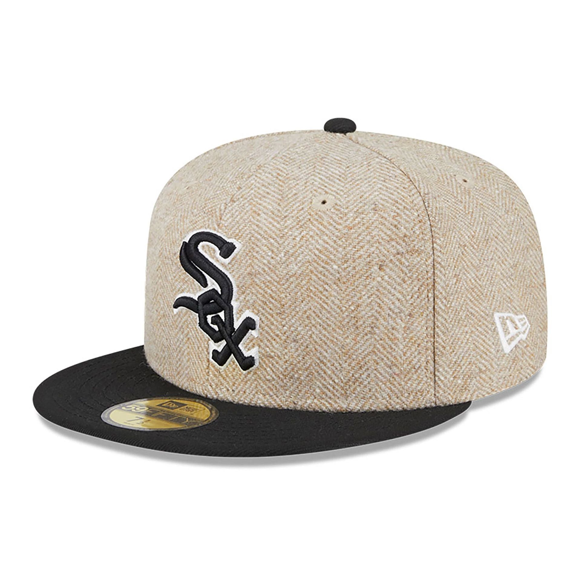 This is a Chicago White Sox Herringbone Moon® Cream 59FIFTY Fitted Cap 4