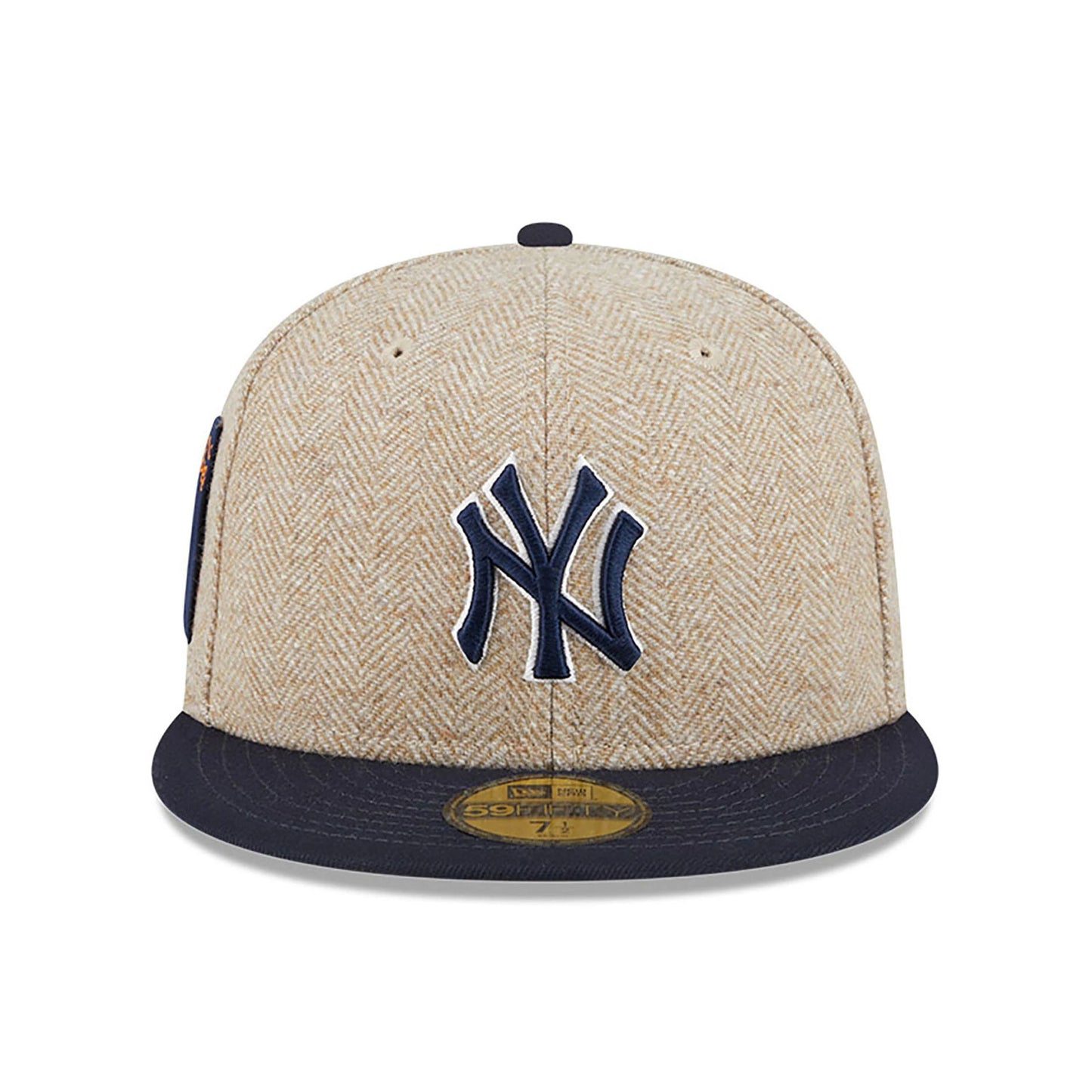 This is a New York Yankees Herringbone Moon® Cream 59FIFTY Fitted Cap 3