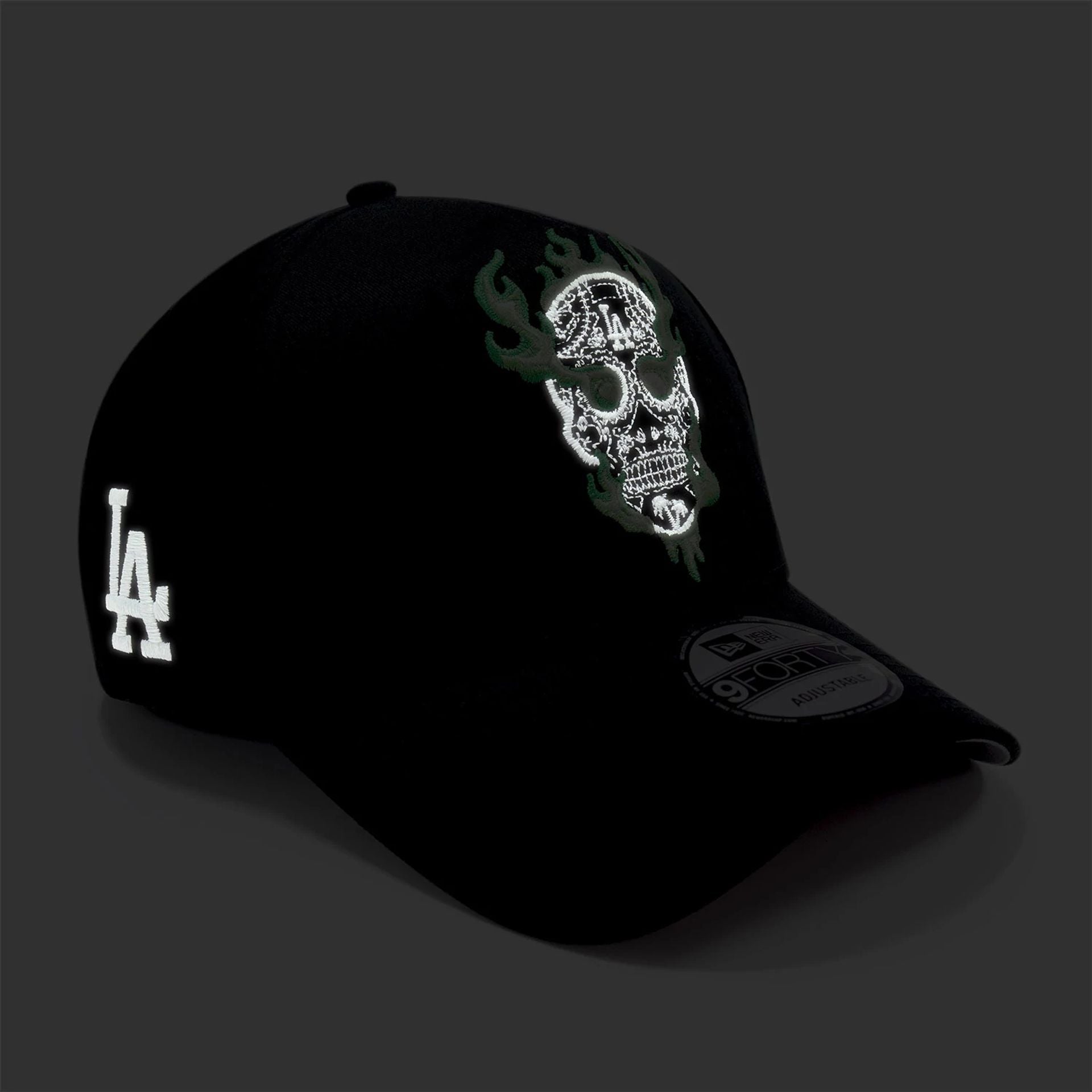 This is a LA Dodgers Glow In The Dark Flaming Skull Black 9FORTY E-Frame Cap 2