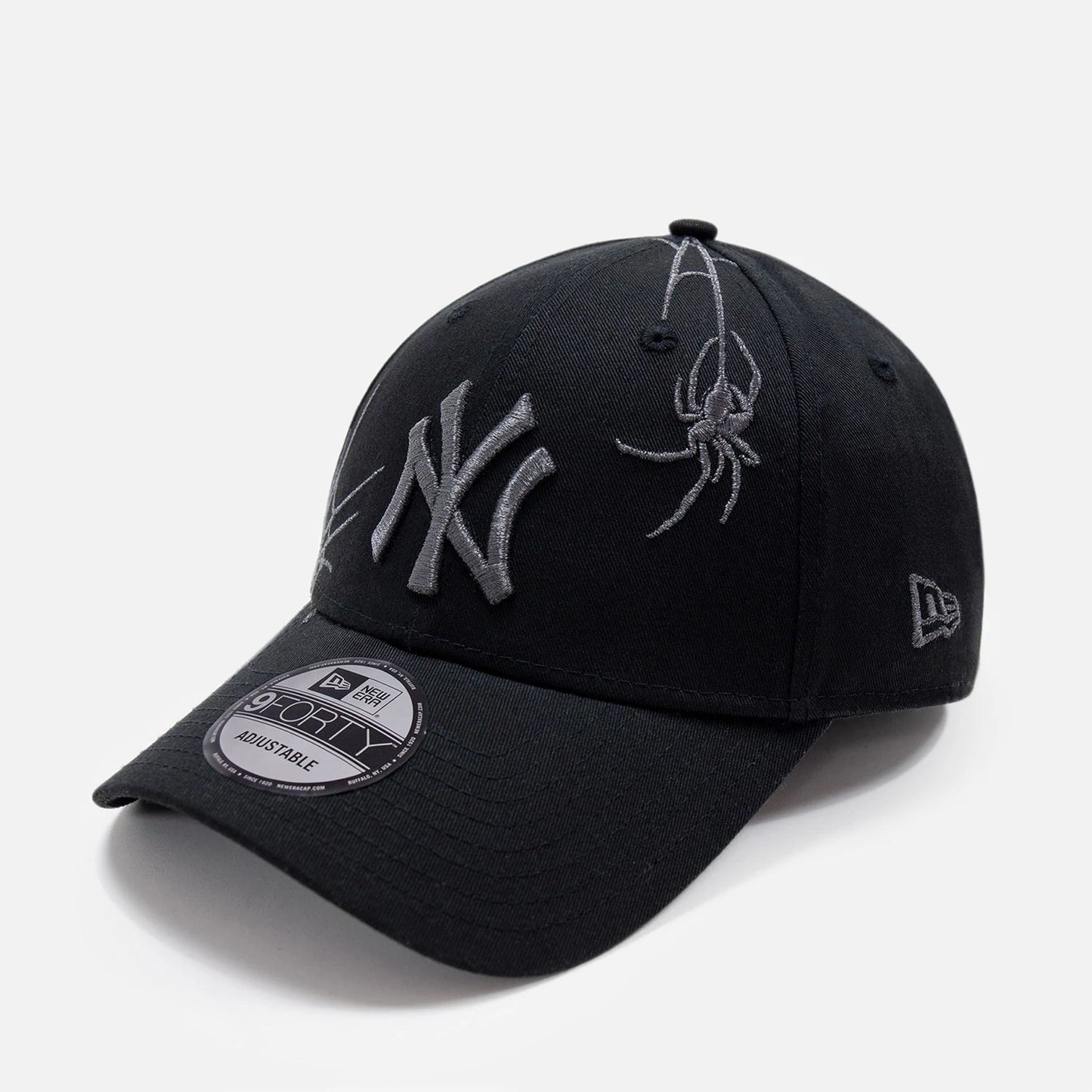 This is a New York Yankees Halloween Spider Web Black 9FORTY Adjustable Cap 1