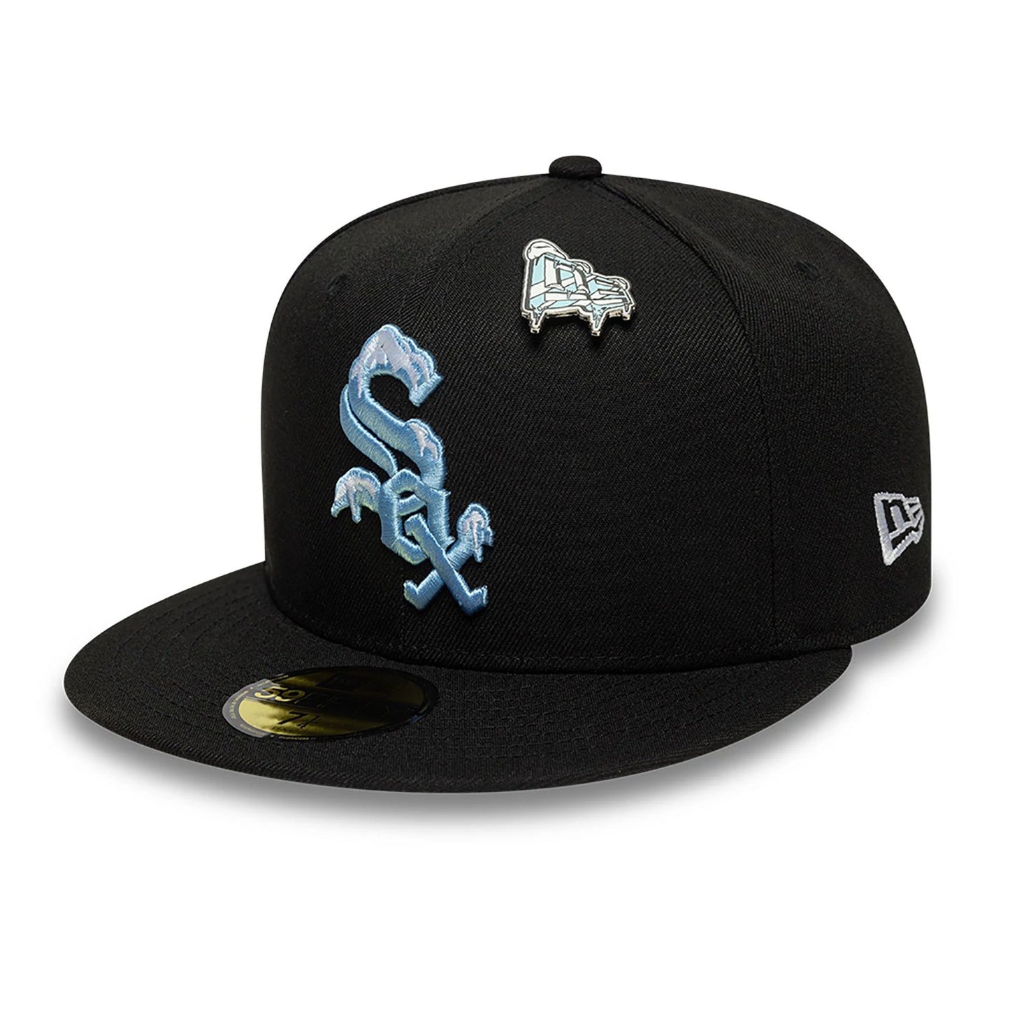 This is a Chicago White Sox Snowday Black 59FIFTY Fitted Cap 1