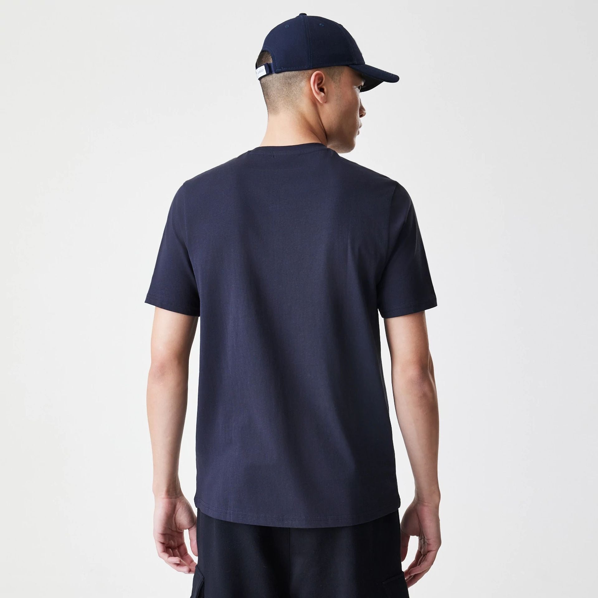 The Male model is wearing New York Yankees MLB Logo Navy T-Shirt 2