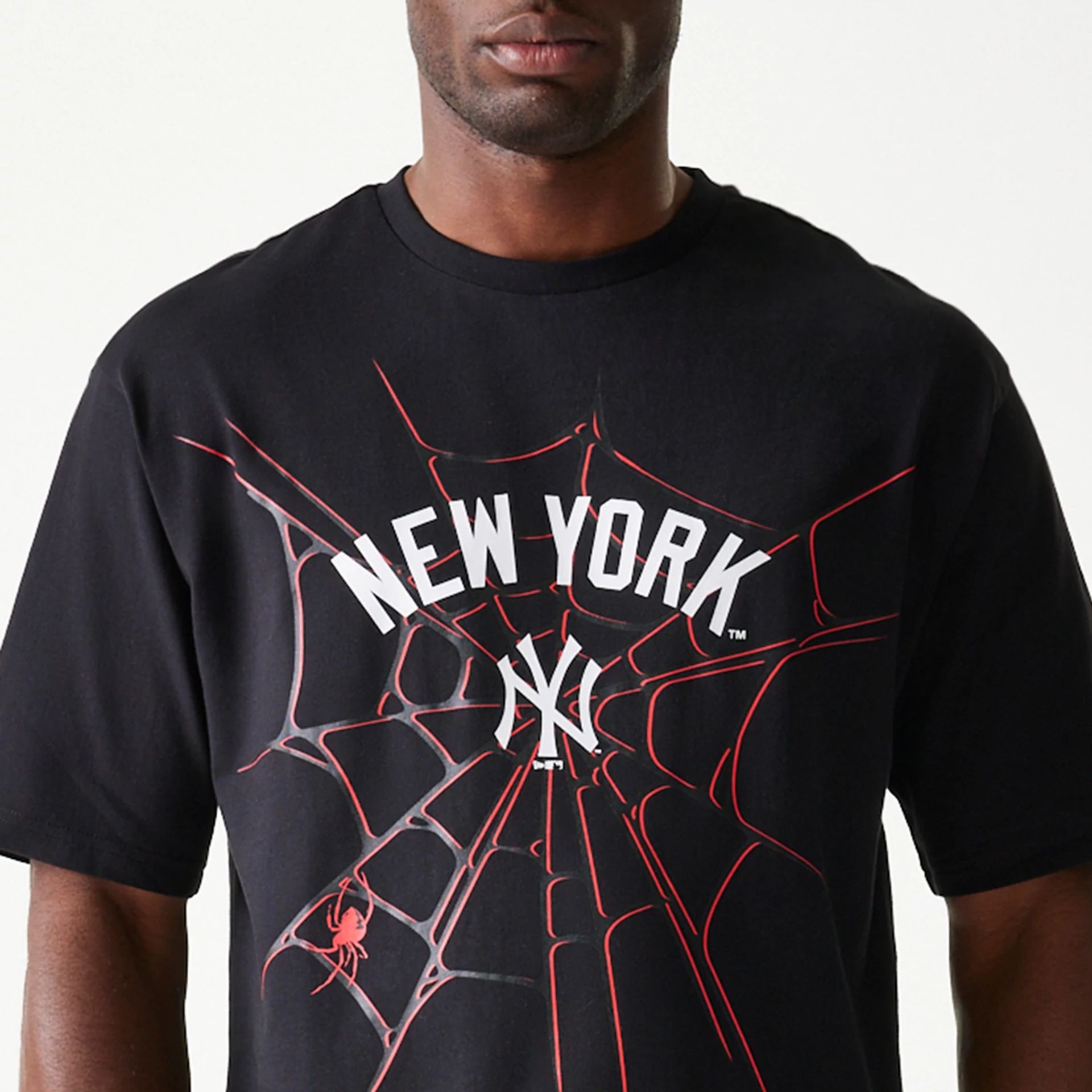 The Male model is wearing New York Yankees Spiderweb Black Oversized T-Shirt 3