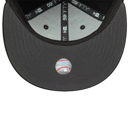 This is a Chicago White Sox Halloween Black 59FIFTY Fitted Cap 3