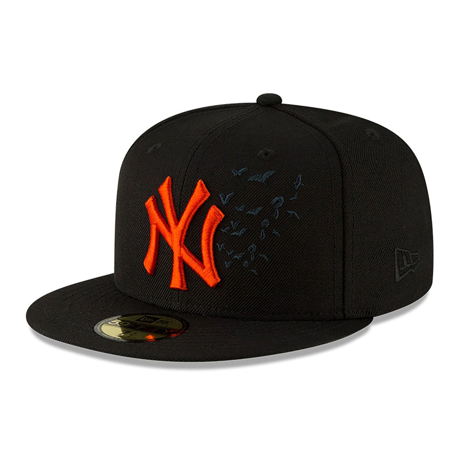 This is a New York Yankees Halloween Bats Black 59FIFTY Fitted Cap 1