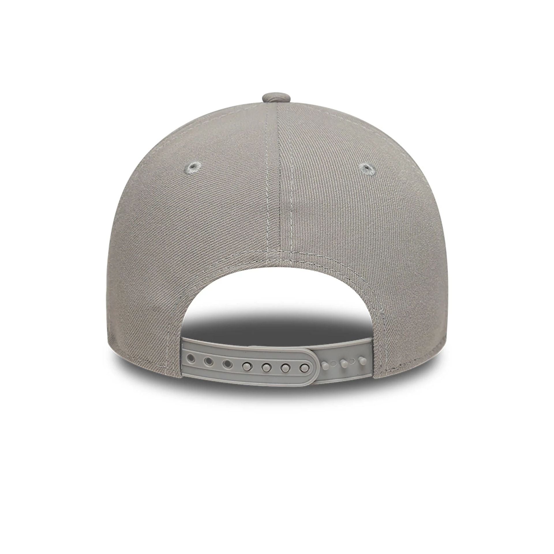 This is a New York Yankees Grey Pack Grey 9FORTY Snapback Cap 5