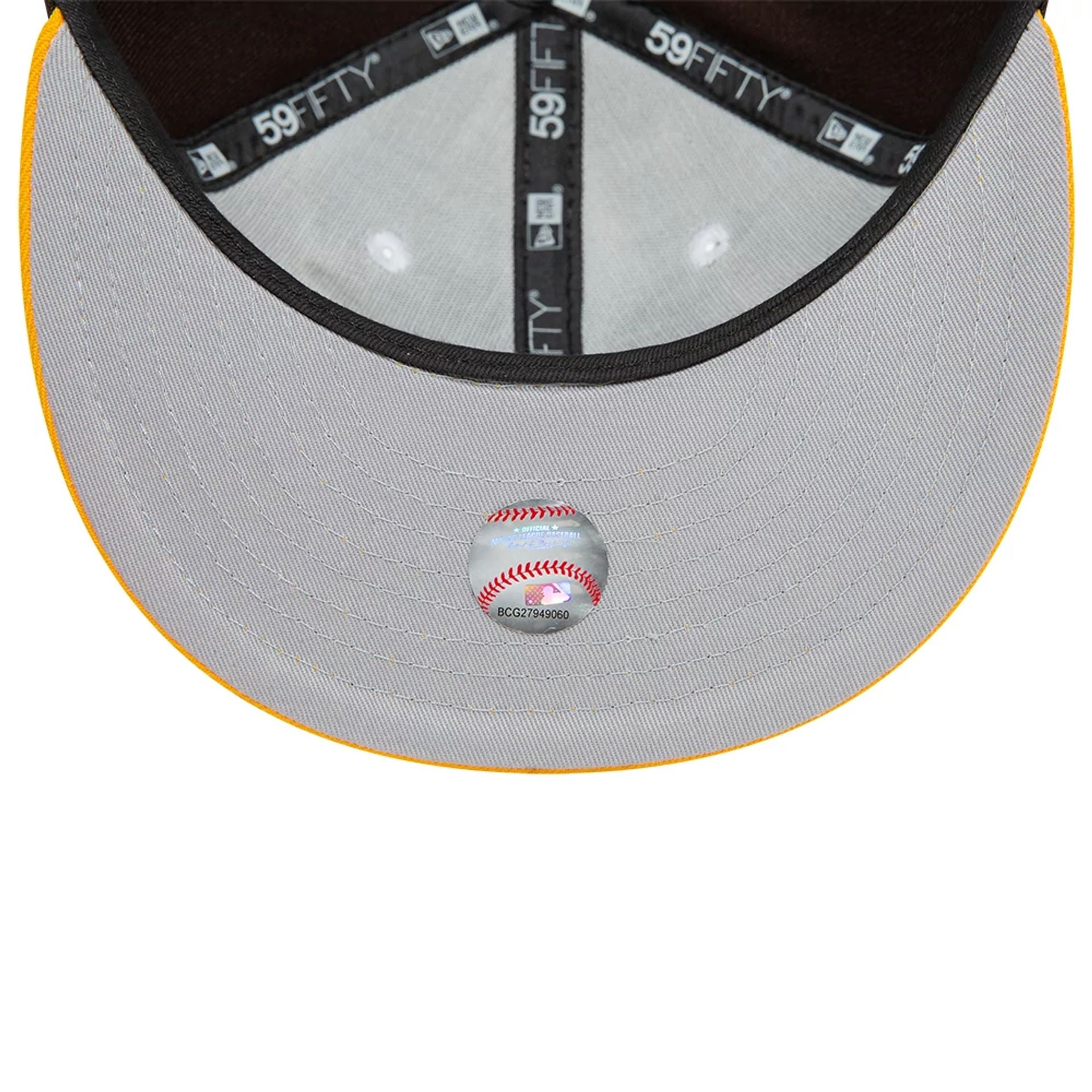 This is a San Diego Padres MLB White 59FIFTY Fitted Cap 2