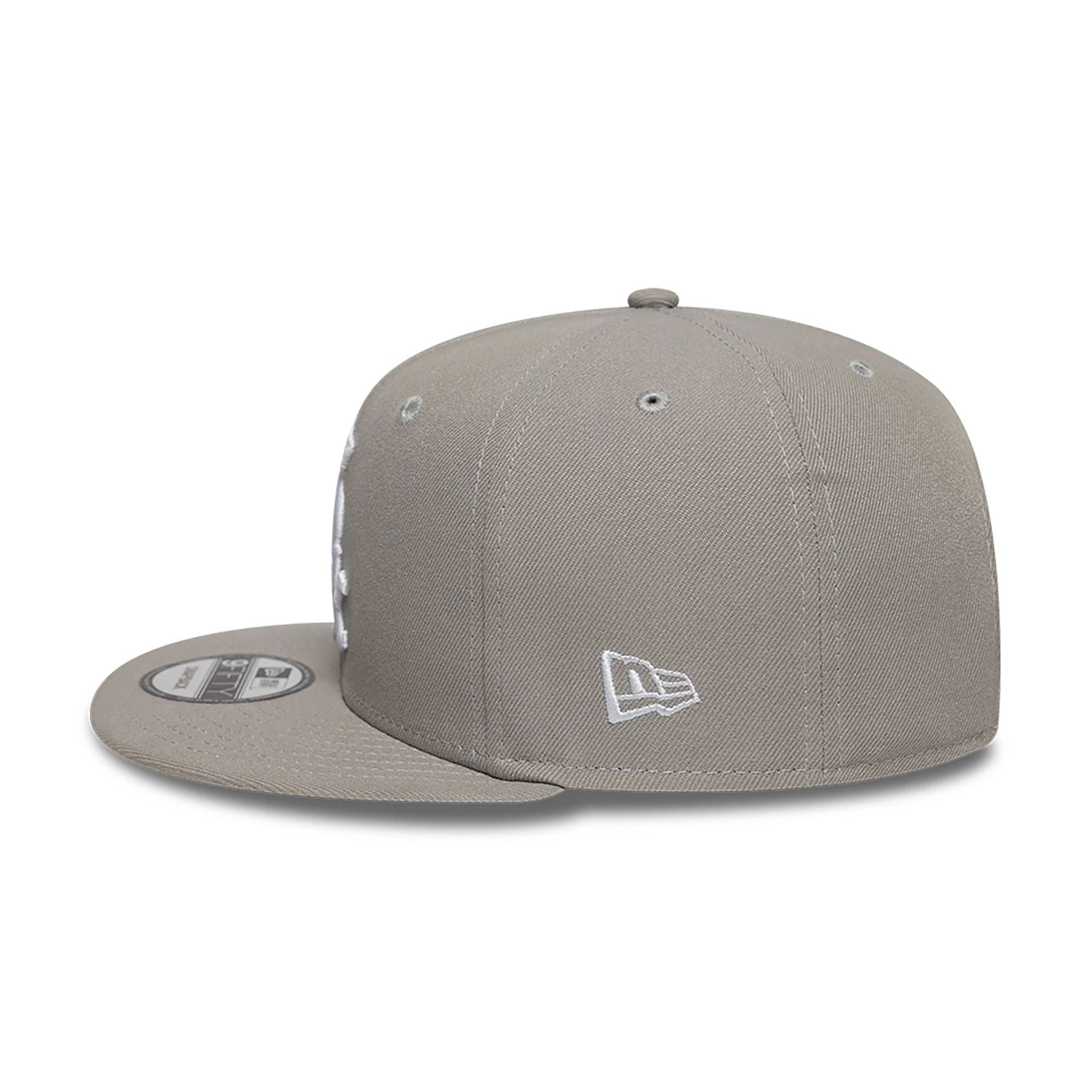 This is a Chicago White Sox Grey 9FIFTY Snapback Cap 7