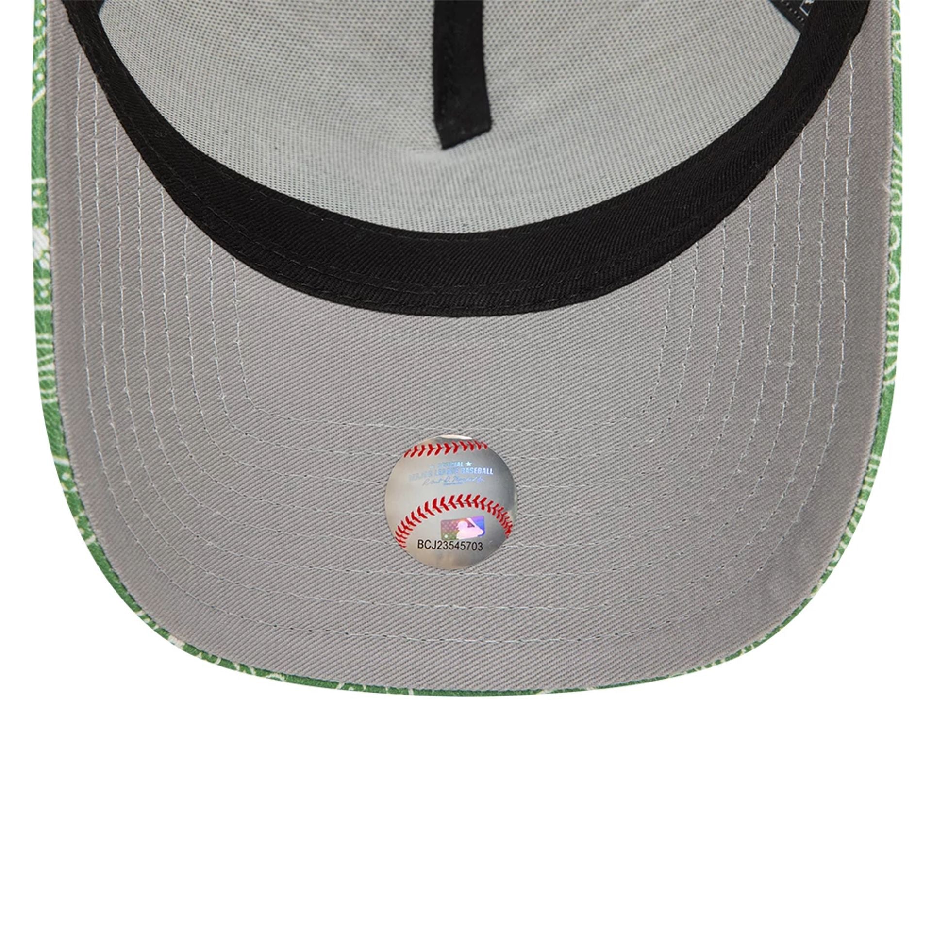 This is a Oakland Athletics Pastel Paisley Light Beige 9FORTY A-Frame Adjustable Cap 2