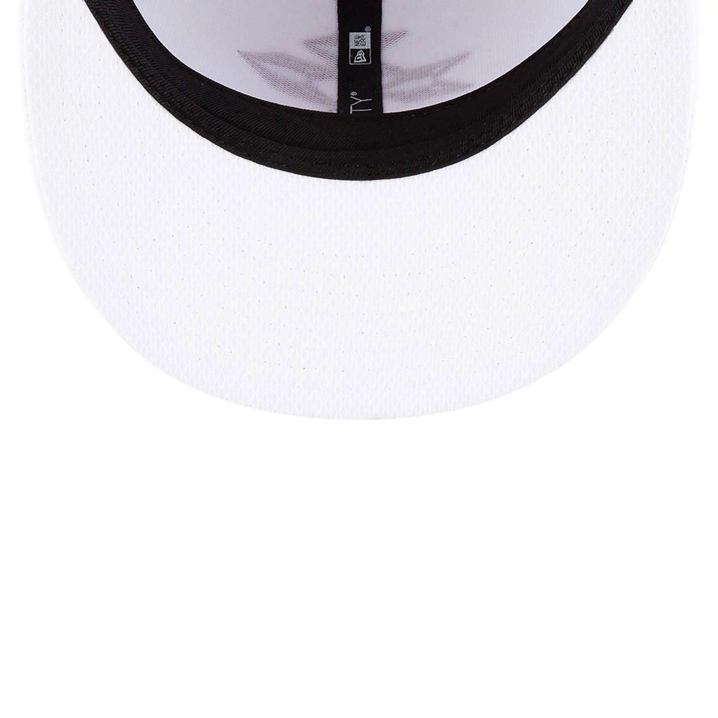 This is a Rippers LIV Golf White 9FIFTY Snapback Cap 4