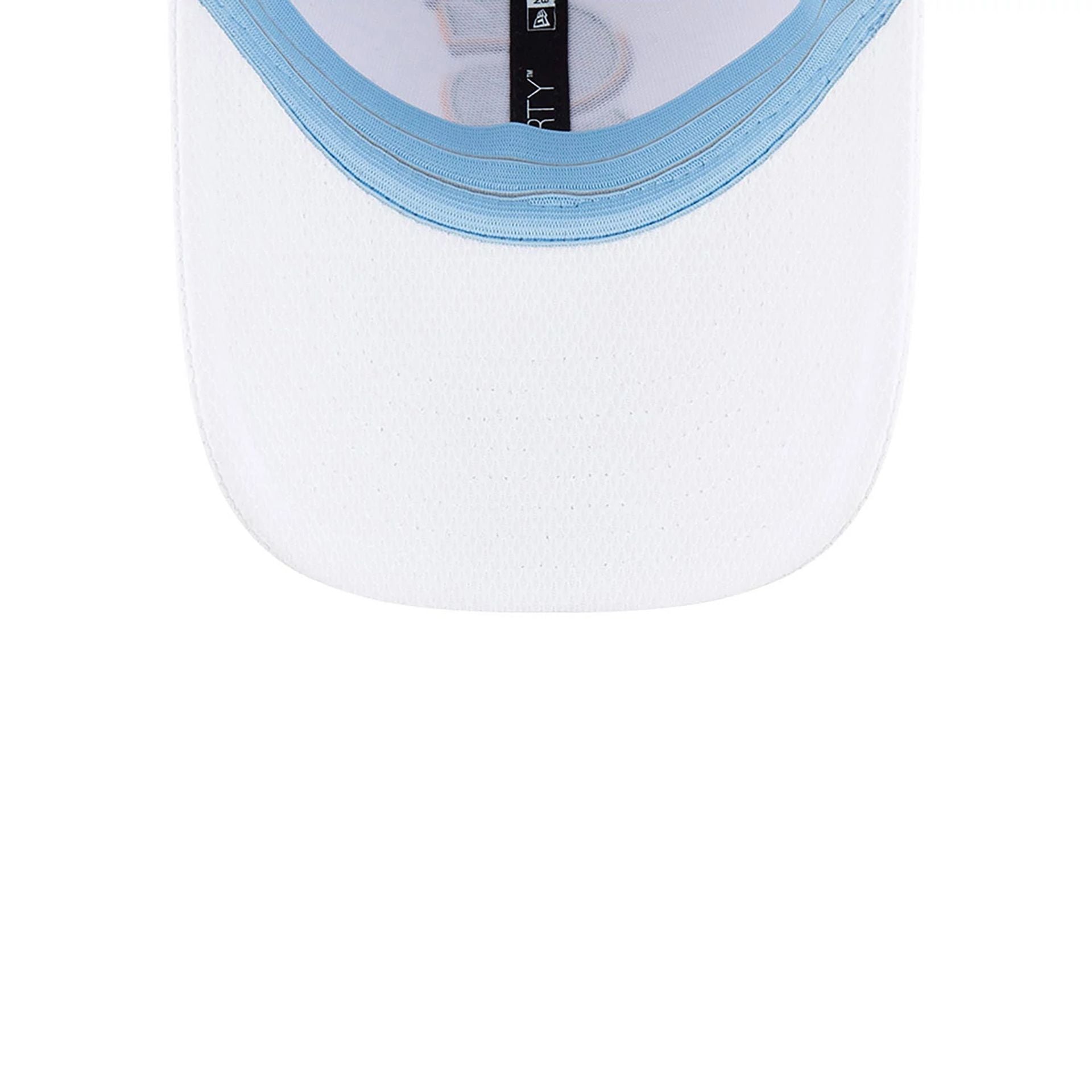 This is a Stinger LIV Golf White 9FORTY Stretch Snap Adjustable Cap 4