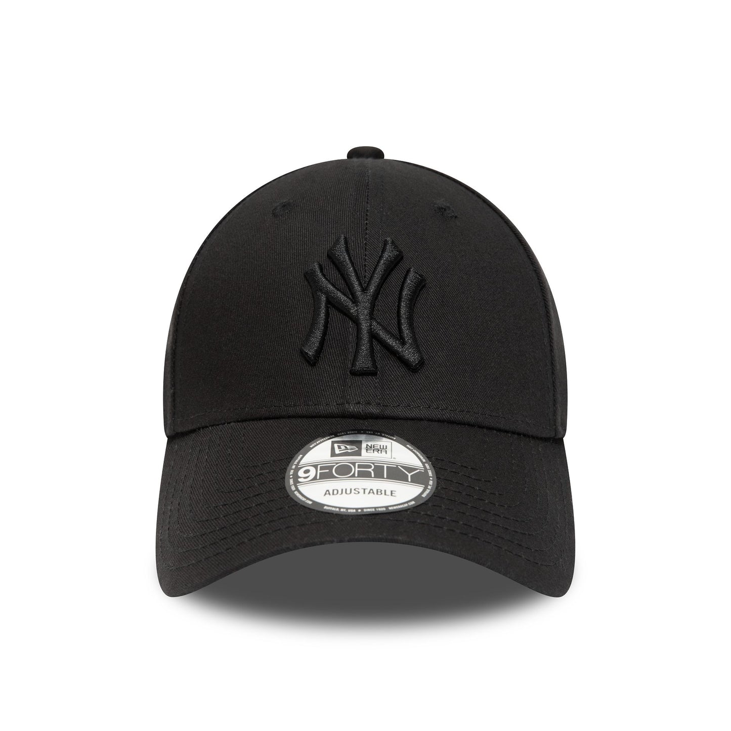 This is a New York Yankees Essential Black 9FORTY Cap 2