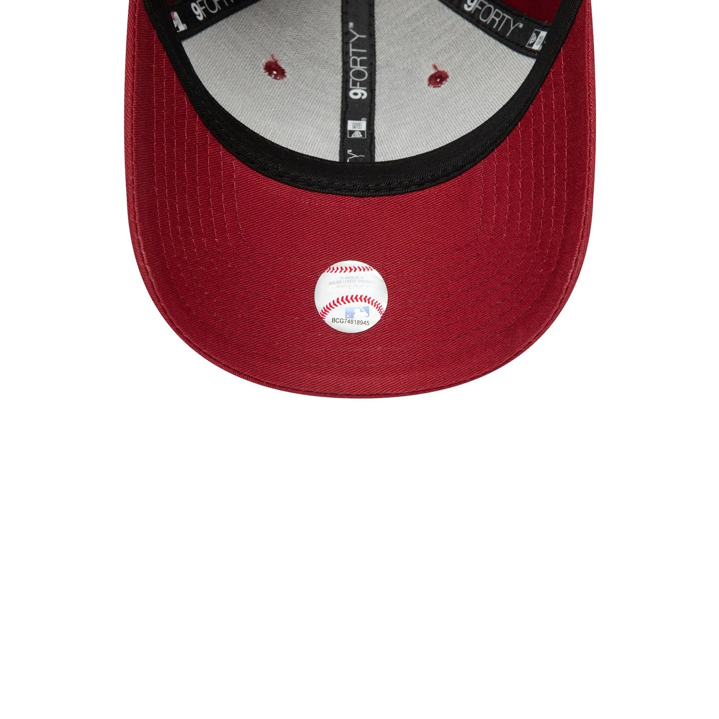 This is a New York Yankees Essential Red 9FORTY Cap 2