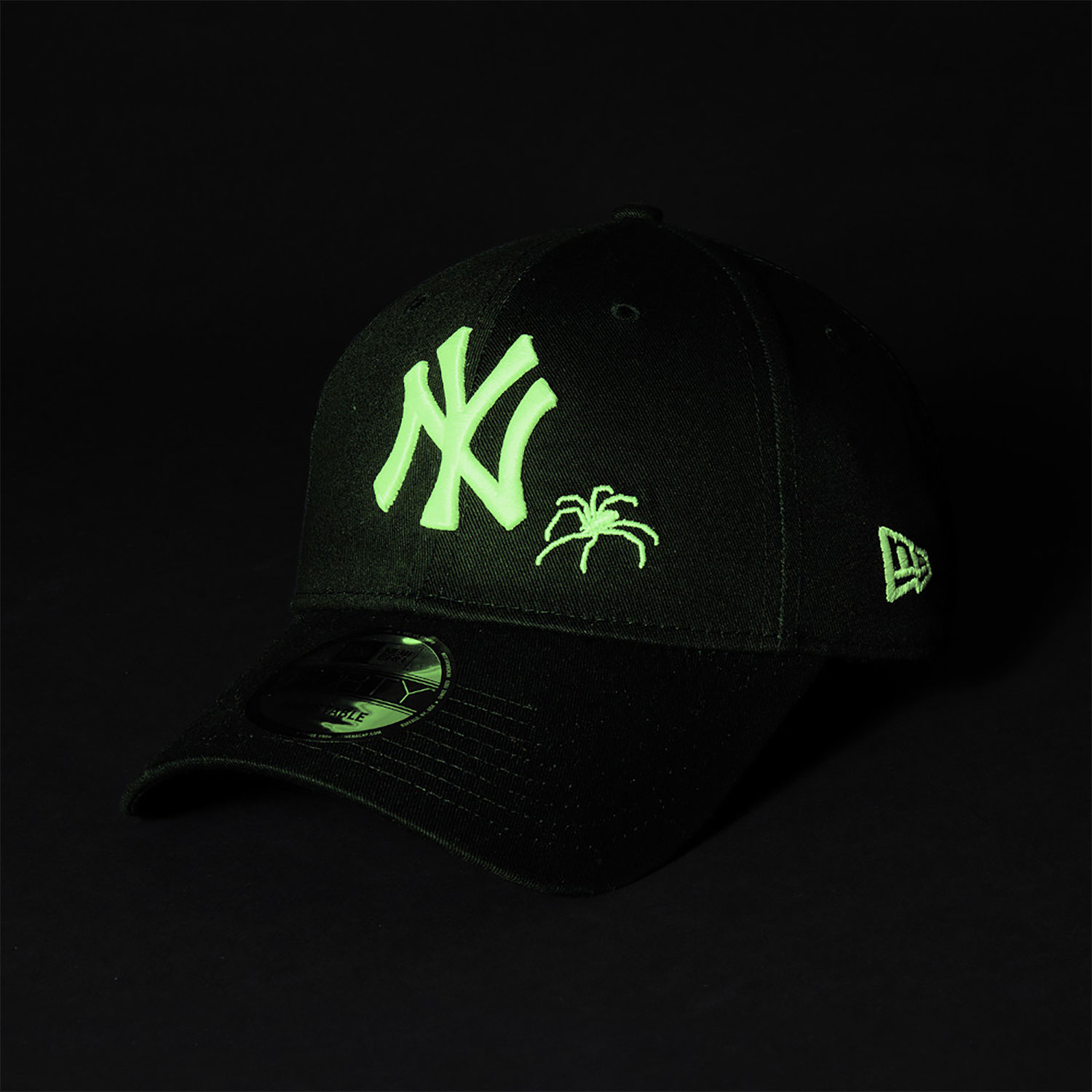 New York Yankees Glow In The Dark Spider Web Black 9FORTY Adjustable Cap